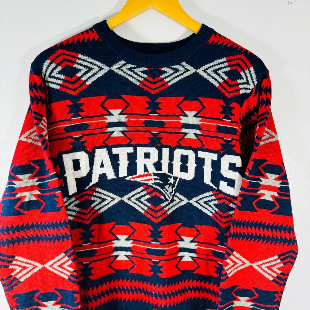 NWT NFL Patriots Aztec Geometric Knit Sweater Acrylic Navy Red M - Picture 2 of 6